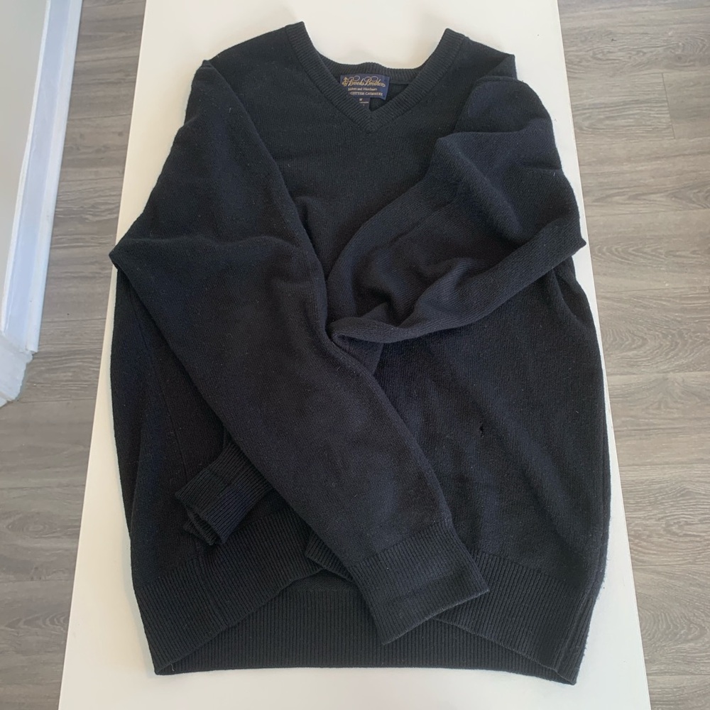 Brooks Brothers 100% Black 3-Ply Scottish Cashmere V Neck Sweater Men's Size M